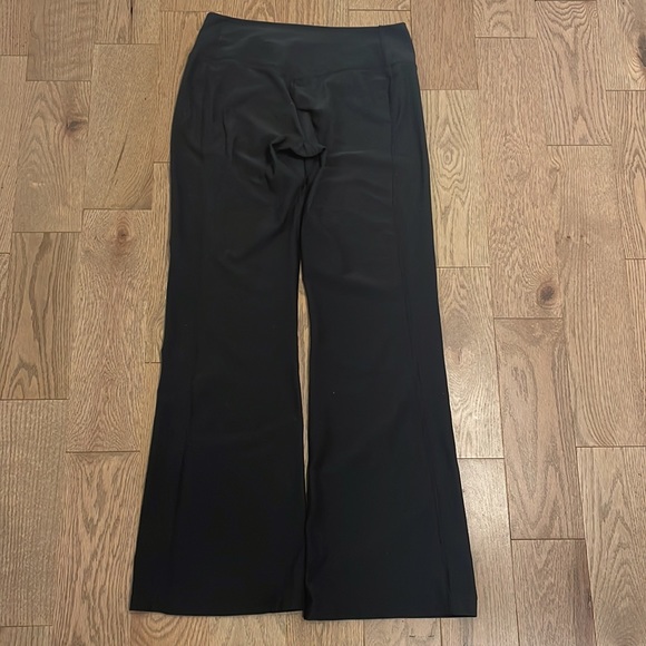 Nike Dri-Fit yoga pants - Picture 3 of 4